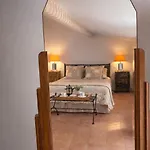 Pensión La Petite
