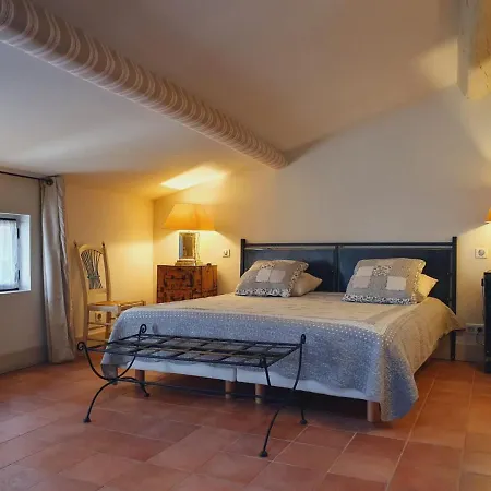 La Petite 4*