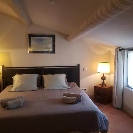 La Petite Guest house *