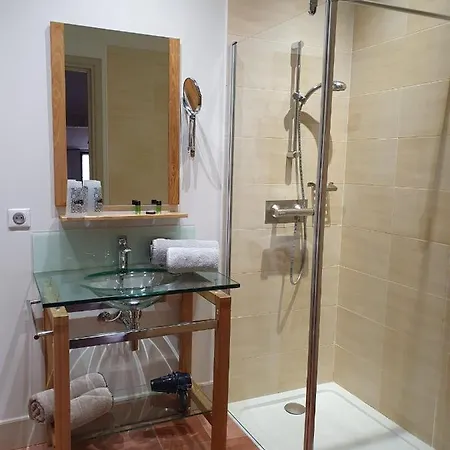 La Petite 4*