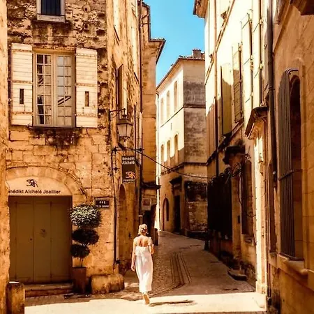 Konukevi La Petite 4*