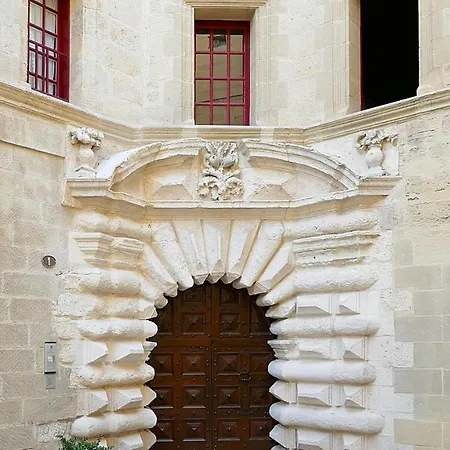 La Petite Πανσιόν