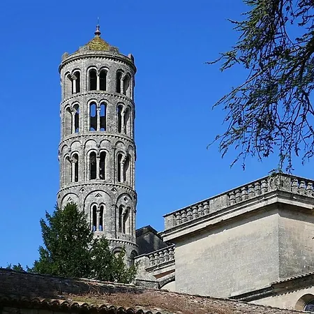 La Petite Πανσιόν