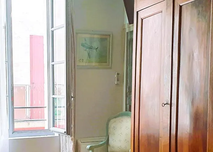 La Petite Casa de hóspedes 4*